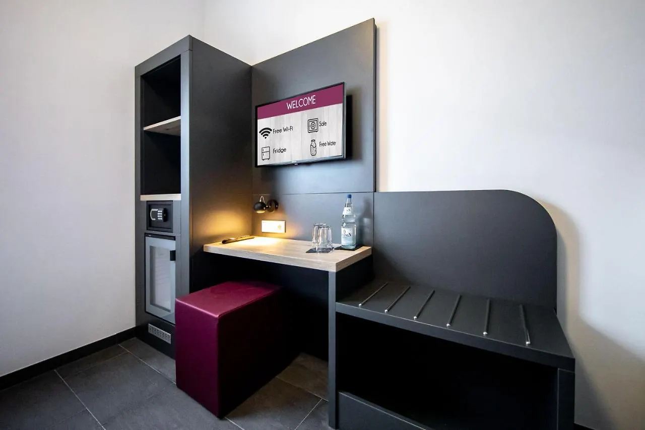 Smarty Airport Cologne Hotel - Kontaktloser Self Check-In