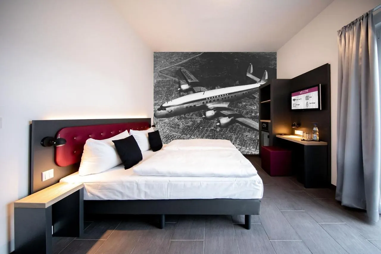 Smarty Airport Cologne Hotel - Kontaktloser Self Check-In Germany