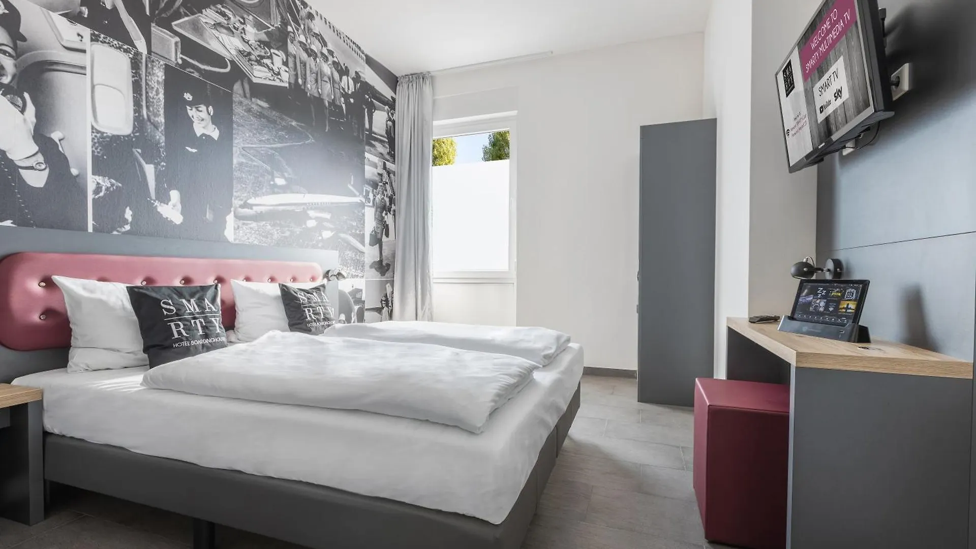 Smarty Airport Cologne Hotel - Kontaktloser Self Check-In 3*,